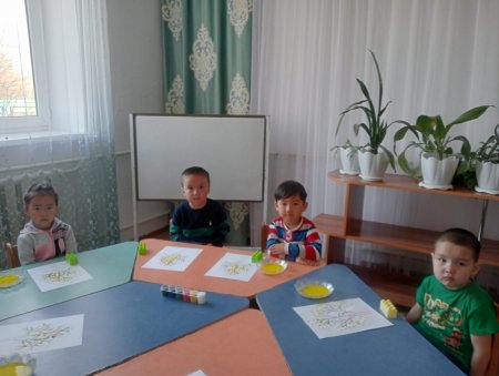 Дәстүрден тыс сурет салу .